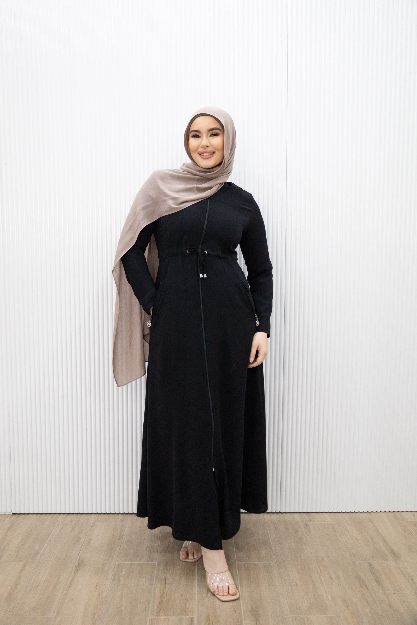 MARWA ZIPPER ABAYA Veil of Faith